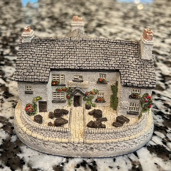 Malcolm Cooper Kings Arms Great British Pubs - Picture 2 of 13